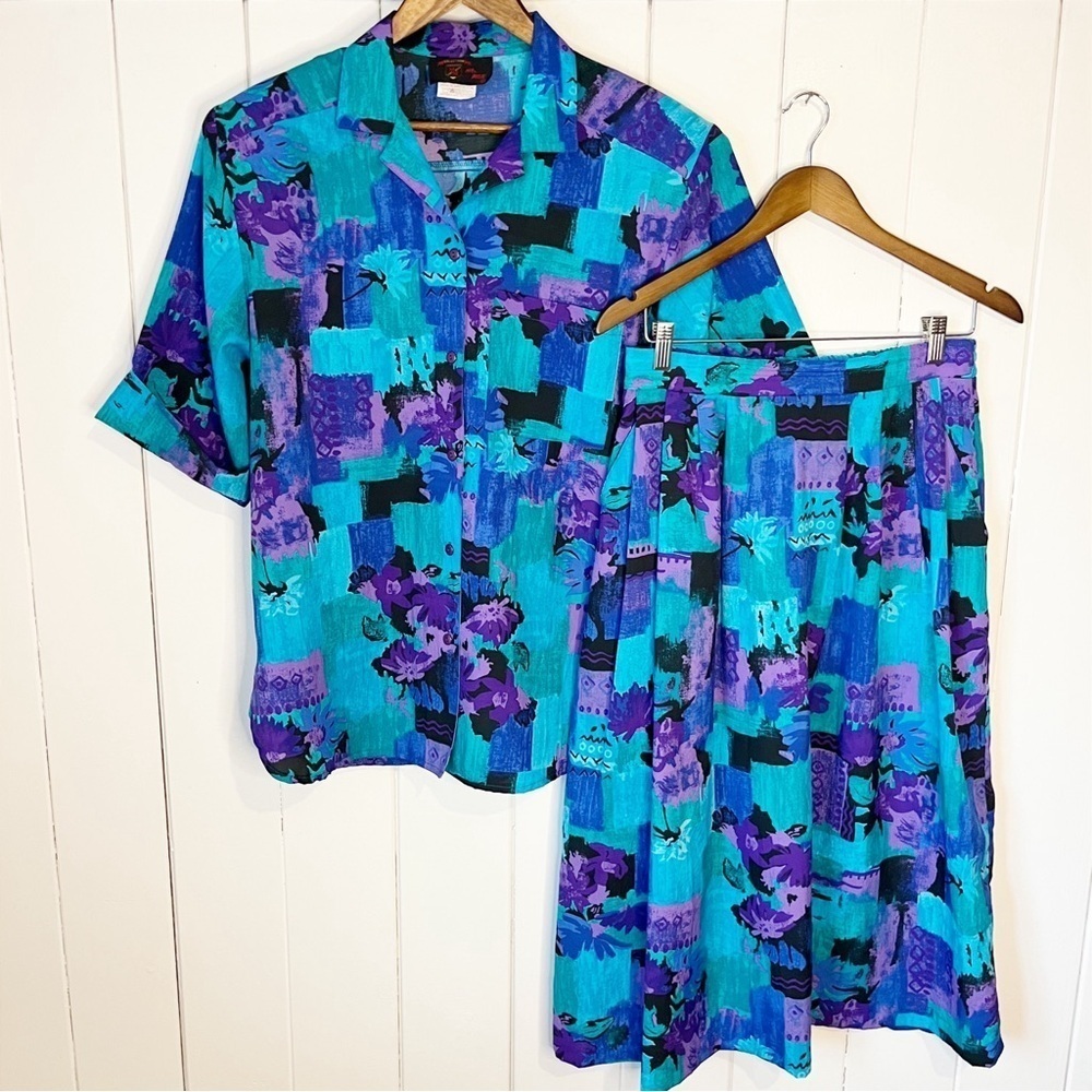 Vintage Mr. Max Abstract Floral Button Down Blouse and Skirt Set. Size Medium.